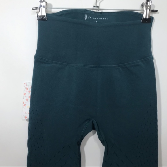 Free People NWT High Rise Self Hem Ecology Leggings Seamless Alaska Night L New - Picture 4 of 8